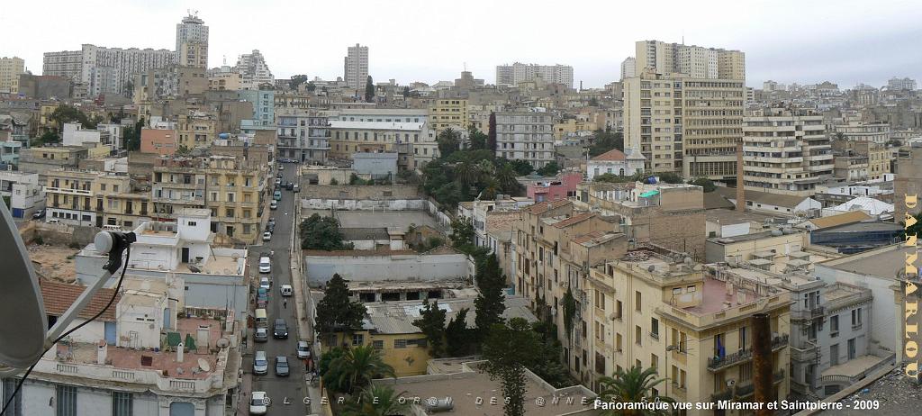 ORAN 2009 pano Vue sur Miramar et Saintpierre.jpg